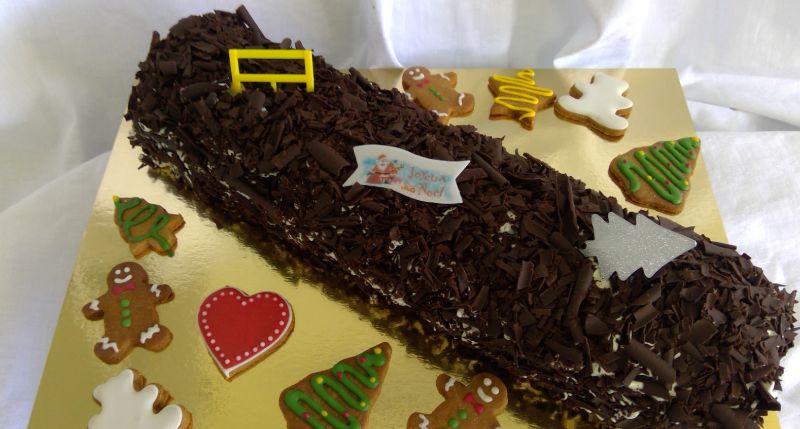 Delices et traditions, buche foret noire Guadeloupe - buche de noel